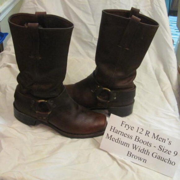 1 Pair Gently UsedMen\'s Frye 12 R Harness Boots in Gaucho Brown